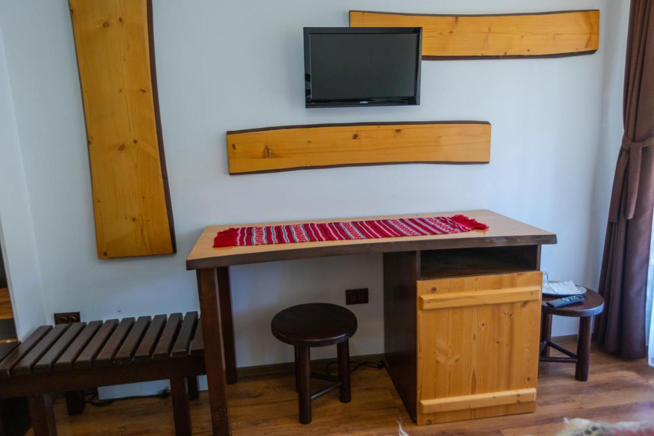 Pensiunea Ciprian Curtea de Argeş Extérieur photo